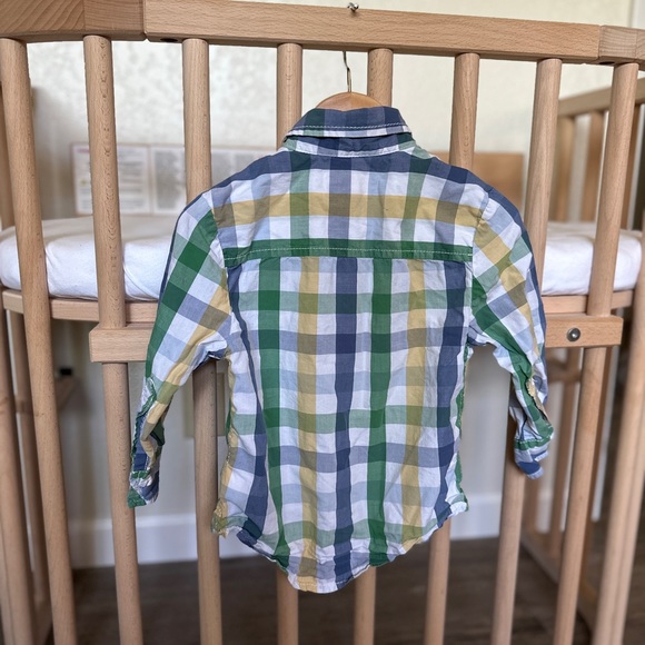 Tucker + Tate Button Down - Picture 3 of 3